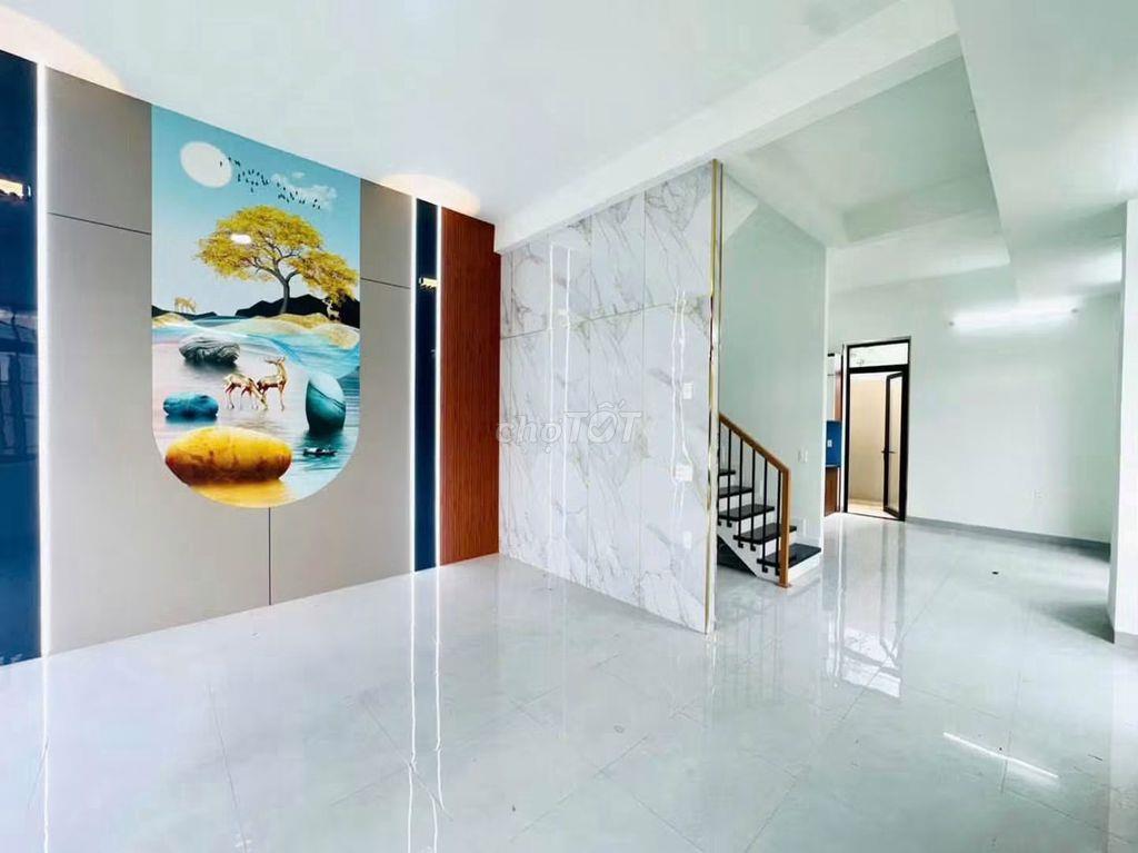 Bán Căn Góc 3lầu mới, mặt tiền đường số 4 Long Trường Q9 5.5x20m 6.5tỷ