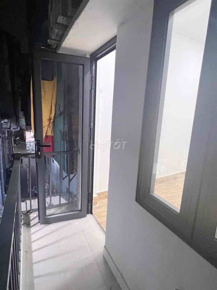 CẦN BÁN LẠI CĂN NHÀ CÓ 2 MẶT HẺM THÔNG THOÁNG 391 TRẦN HƯNG ĐẠO