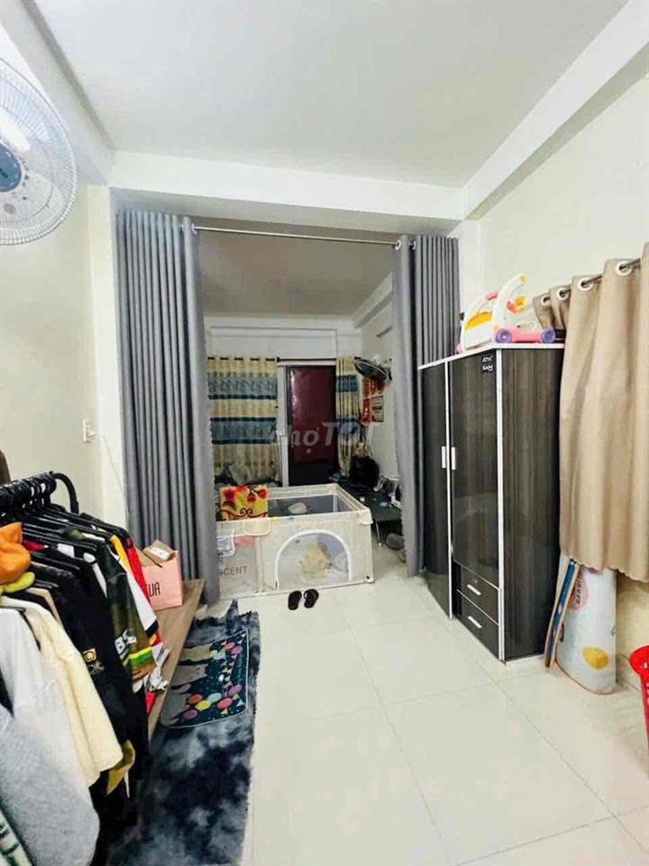 cần bán nhà mặt tiền đường, kinh doanh bán hàng tốt có khách sẵn