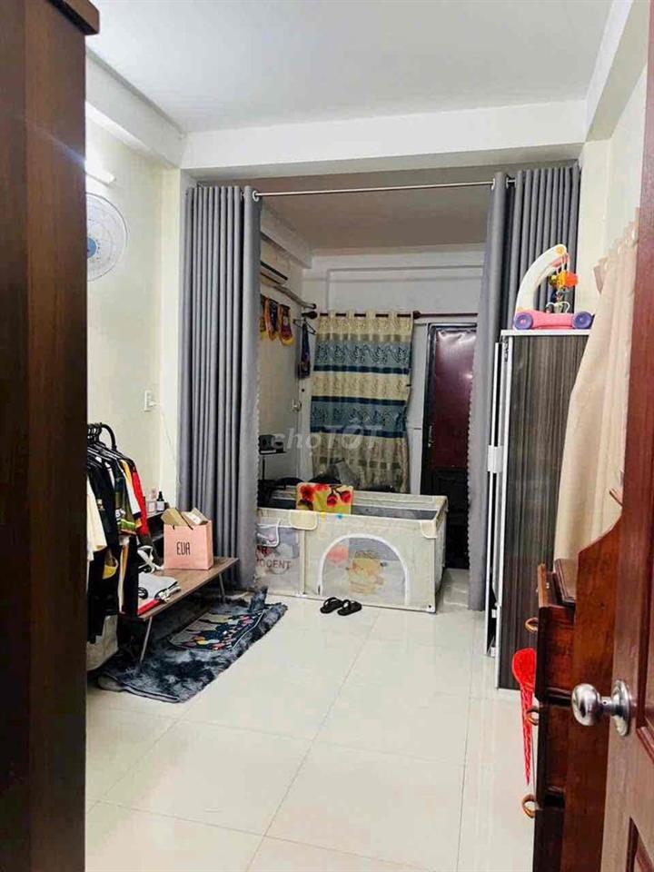cần bán nhà mặt tiền đường, kinh doanh bán hàng tốt có khách sẵn