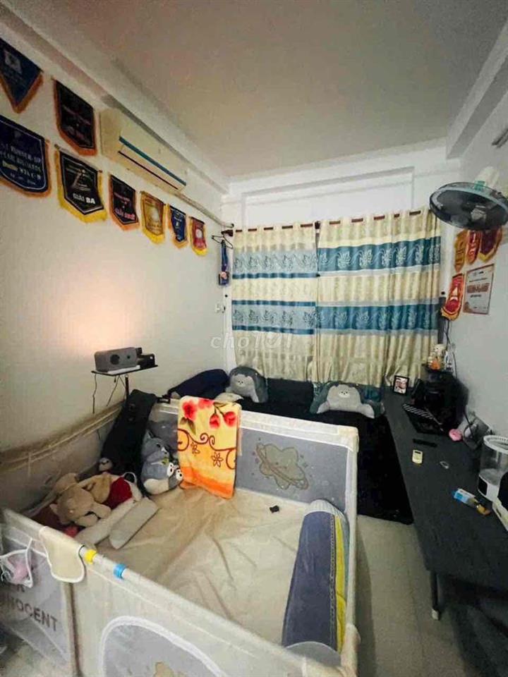 cần bán nhà mặt tiền đường, kinh doanh bán hàng tốt có khách sẵn