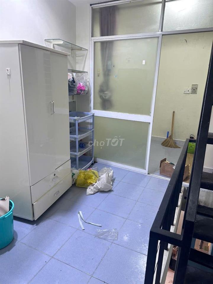 Cho thuê nhà 2PN + 3tollet + sân phơi [Quận 3] ✅