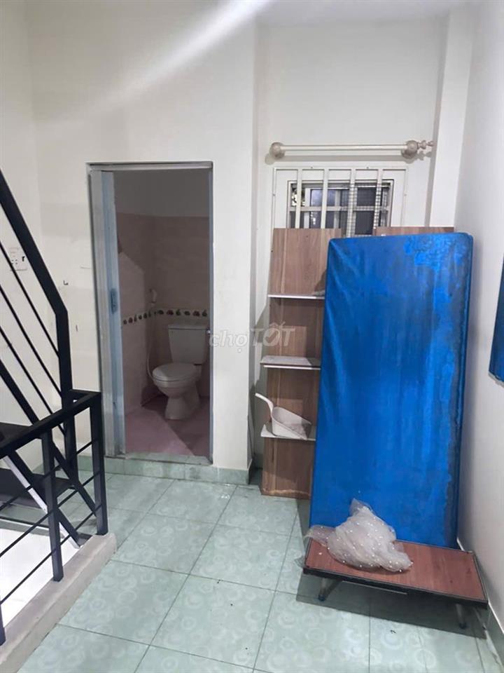 Cho thuê nhà 2PN + 3tollet + sân phơi [Quận 3] ✅