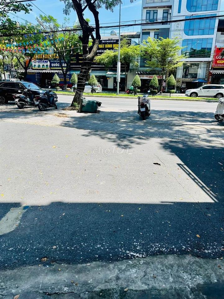 Mặt bằng  mặt tiền Nguyên Hữu Thọ phù hợp kinh doanh