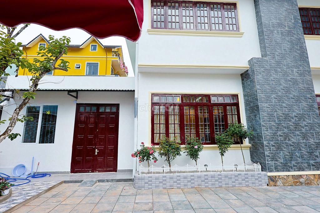 Cần bán gấp biệt thự đường 3 tháng 4 phường Hồ Xuân Hương (P3), Đà Lạt