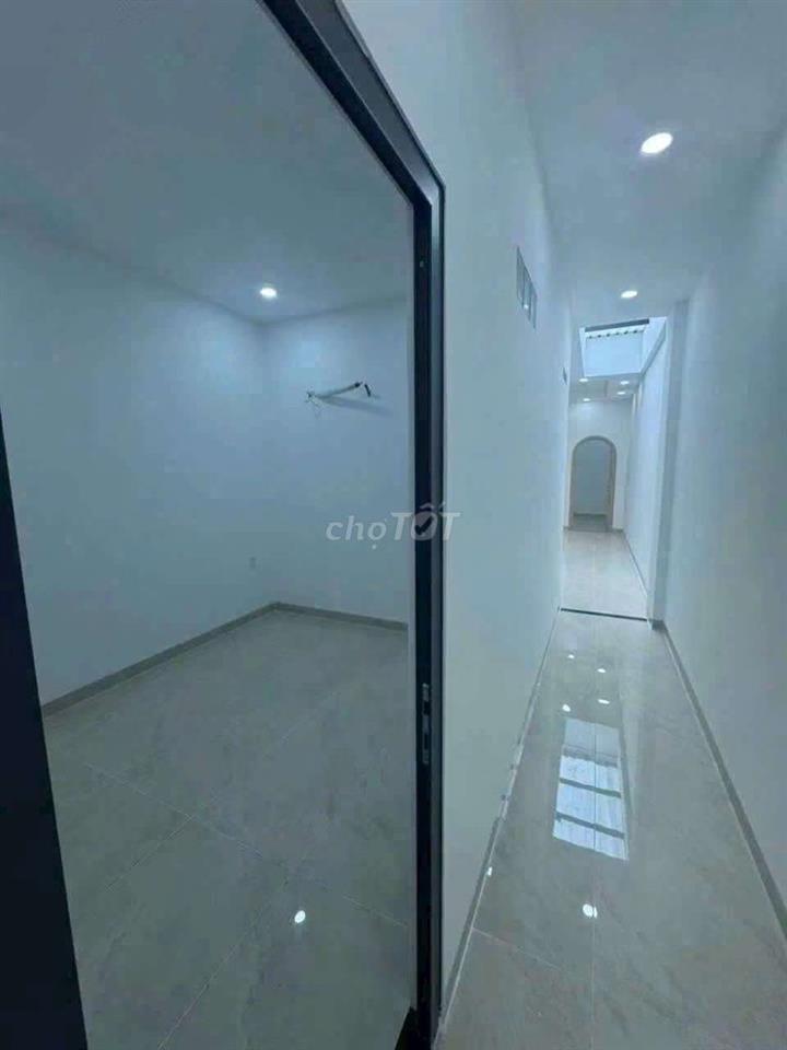 CHO THUÊ NHÀ NC 1/ PHAM VĂN CHIÊU F9 GÒ VẤP .HẺM THÔNG XE HƠI TỚI CỬA