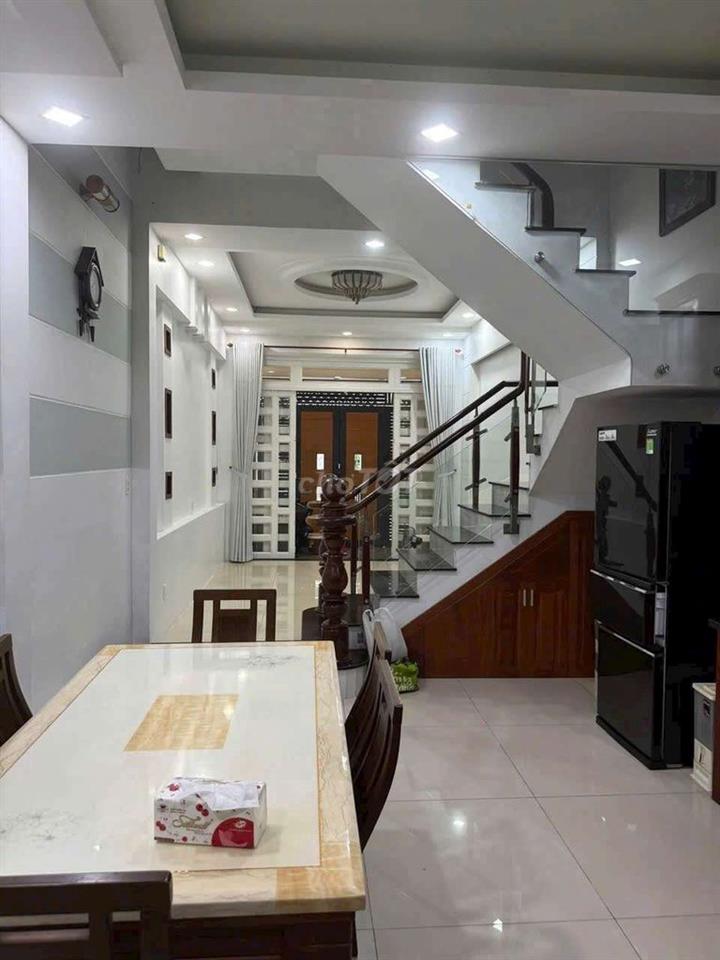 Cho THUÊ NGUYÊN căn Lê Đức Thọ 4x14, 4 tầng, 17tr