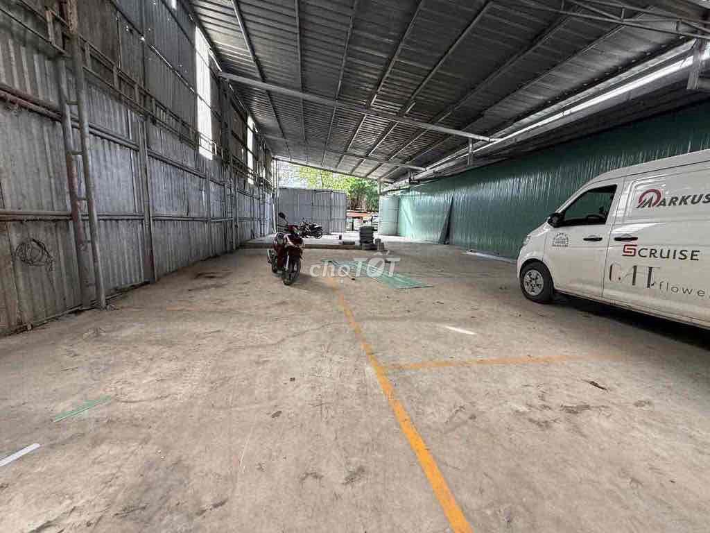 Cho thuê kho 350m2 Trống suốt Trần Cao thông thoáng