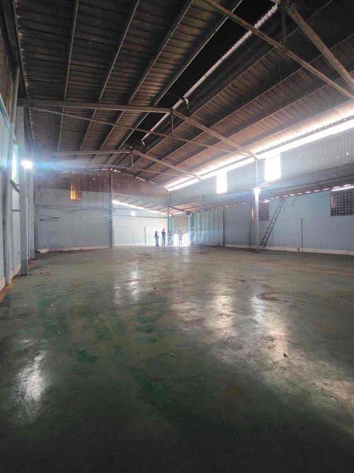 Cho Thuê Kho Xuân Thới Thượng 450m2 Trần cao Trống suốt, Nền epoxy