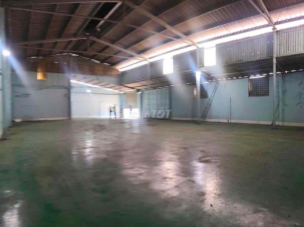Cho Thuê Kho Xuân Thới Thượng 450m2 Trần cao Trống suốt, Nền epoxy