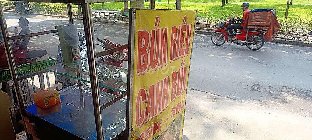 Nhà nguyên căn 