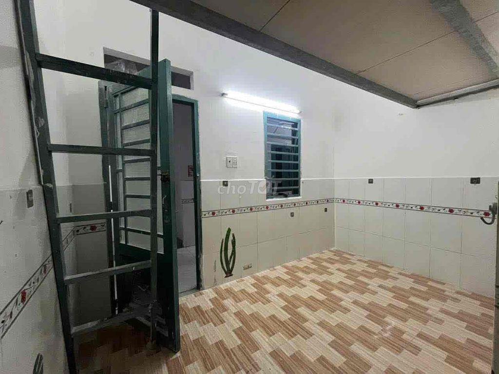 phòng trọ có thang máy máy giặt đầy đủ