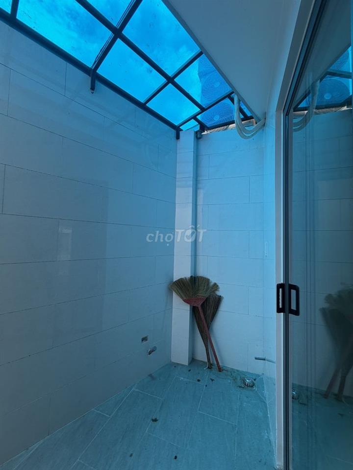 CHO THUÊ TOÀN BỘ TẦNG TRỆT CỦA TOÀ NHÀ