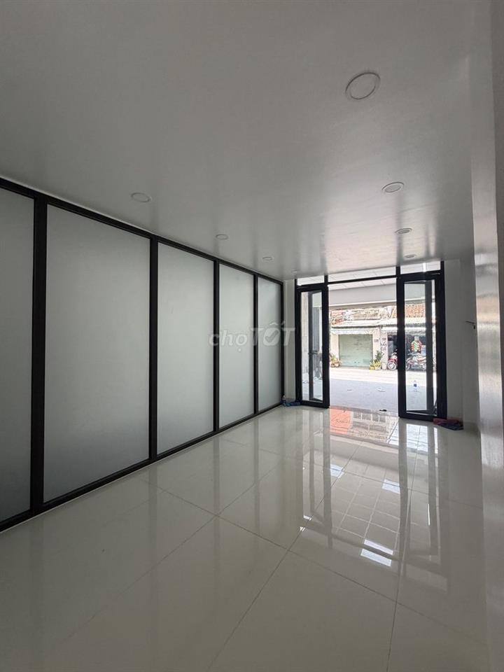 CHO THUÊ TOÀN BỘ TẦNG TRỆT CỦA TOÀ NHÀ