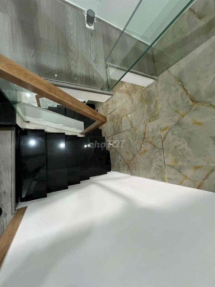 bán nhà gấp phan đình phùng.giá 4.5 tỷ