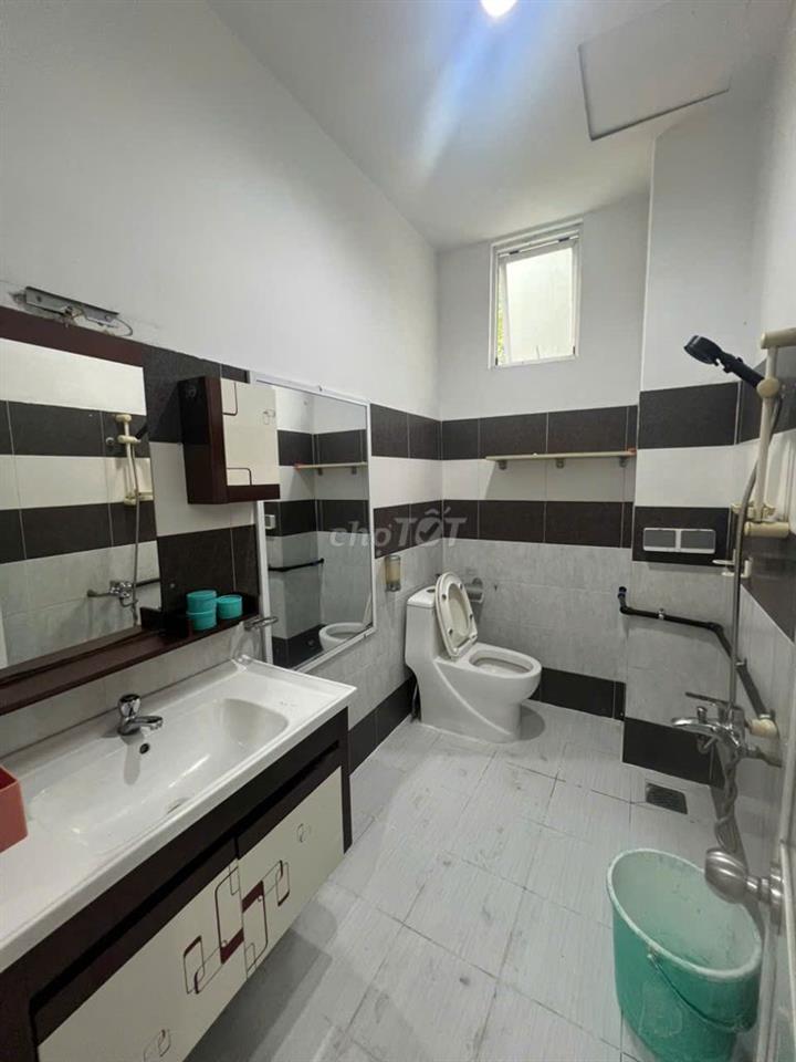 Nhà 5 tầng cho thuê - Phú Nhuận - Đầy đủ nội thất