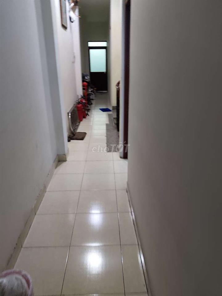 Tìm nữ thuê phòng trọ