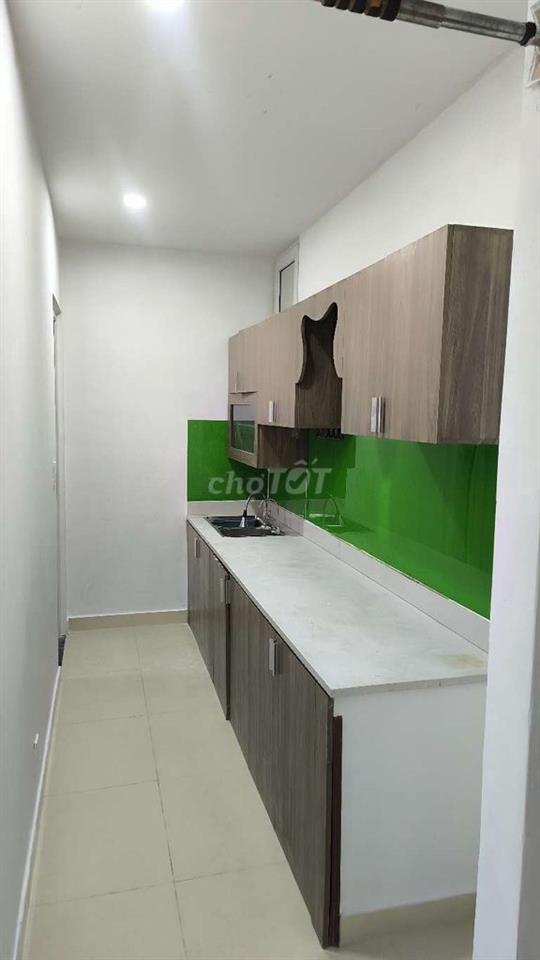 cho thuê chung cư view công viên. 2 pn,2 máy lạnh.sạch sẽ ở ngay,