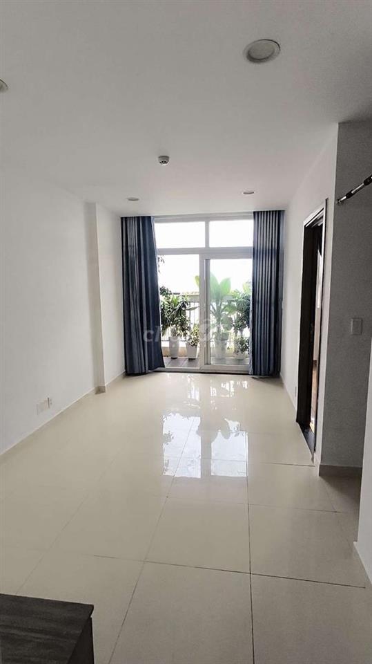 cho thuê chung cư view công viên. 2 pn,2 máy lạnh.sạch sẽ ở ngay,