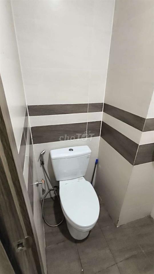 cho thuê chung cư view công viên. 2 pn,2 máy lạnh.sạch sẽ ở ngay,
