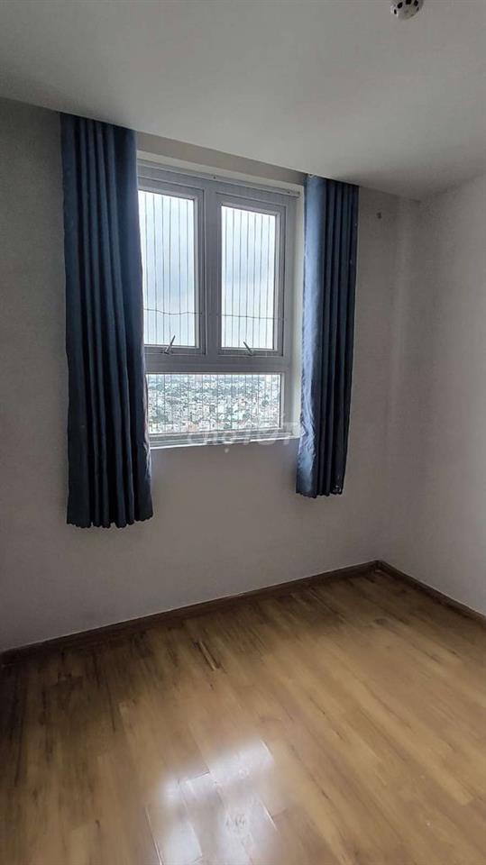 cho thuê chung cư view công viên. 2 pn,2 máy lạnh.sạch sẽ ở ngay,