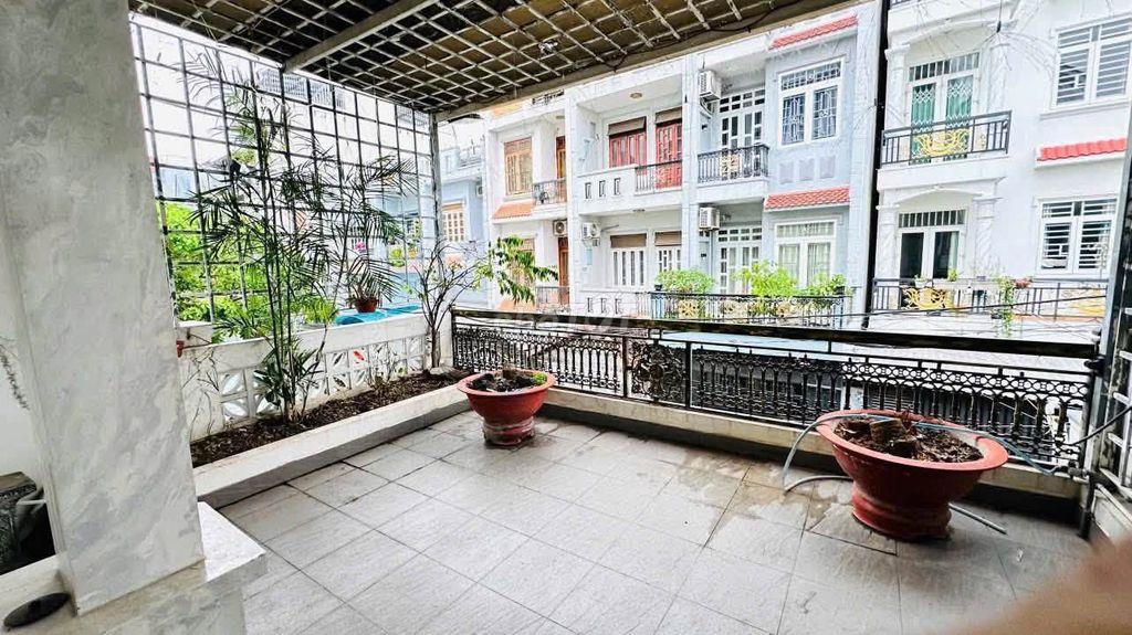 NHÀ 3 LẦU FULL NỘI THẤT HẺM TRẦN THỊ NĂM P. TÂN CHÁNH HIỆP Q12 