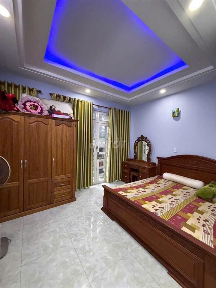 CHO THUÊ NHÀ 3 LẦU MỚI ĐẸP FULL NỘI THẤT HẺM PHƯỜNG TCH QUẬN 12 