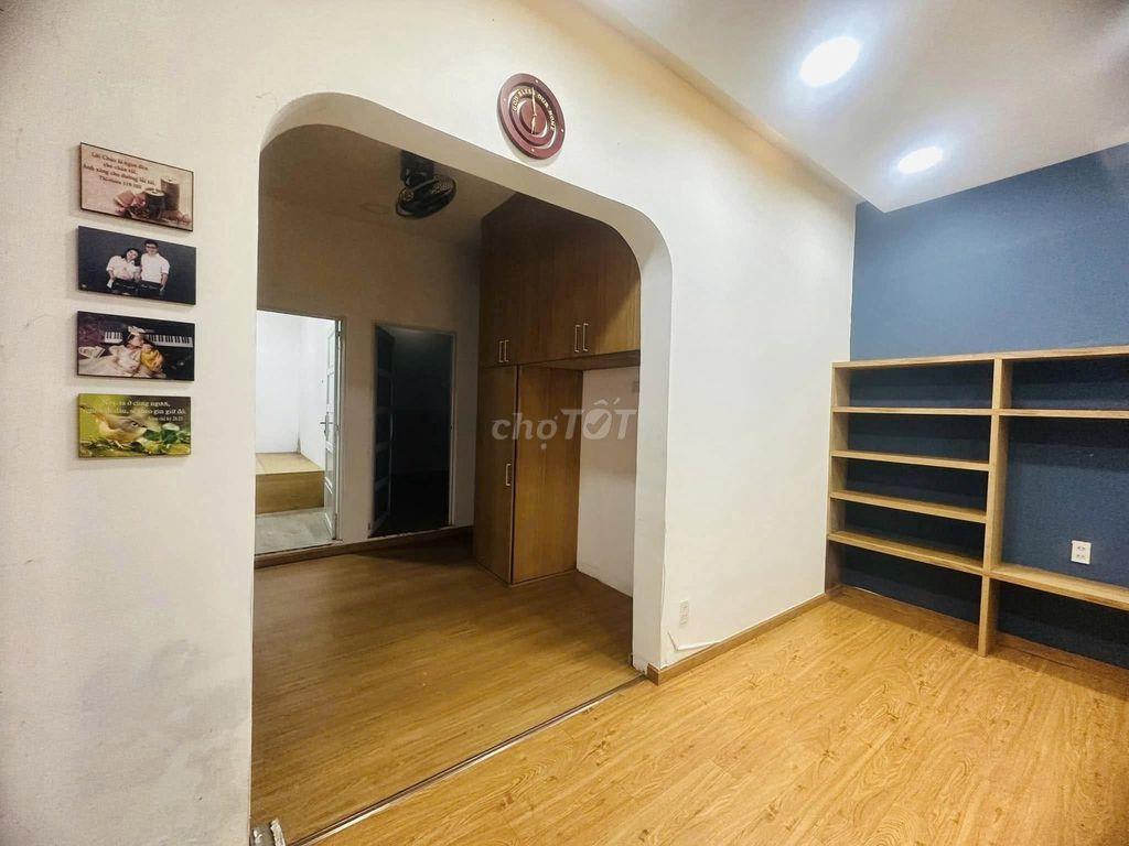 ĐẦU TƯ LỜI NGAY NHÀ 64M²GẦN ĐH NGUYỄN TẤT THÀNH SẮP RA MẶT TIỀN