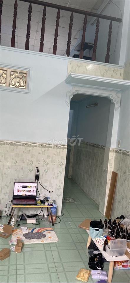 Nhà HXH 4 triệu / tháng 3,8 * 12m gác lở 1 phòng ngủ