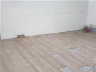 NHÀ TRUNG TÂM QUẬN 5, GIÁP Q1