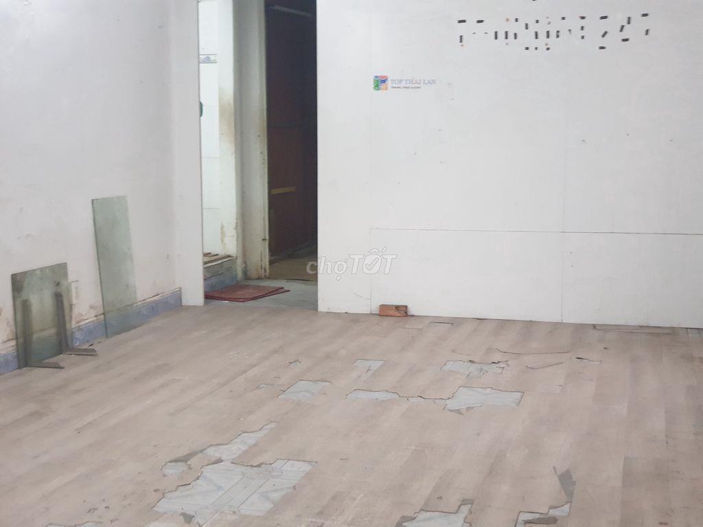 NHÀ TRUNG TÂM QUẬN 5, GIÁP Q1
