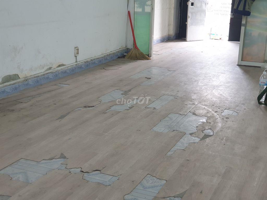 NHÀ TRUNG TÂM QUẬN 5, GIÁP Q1