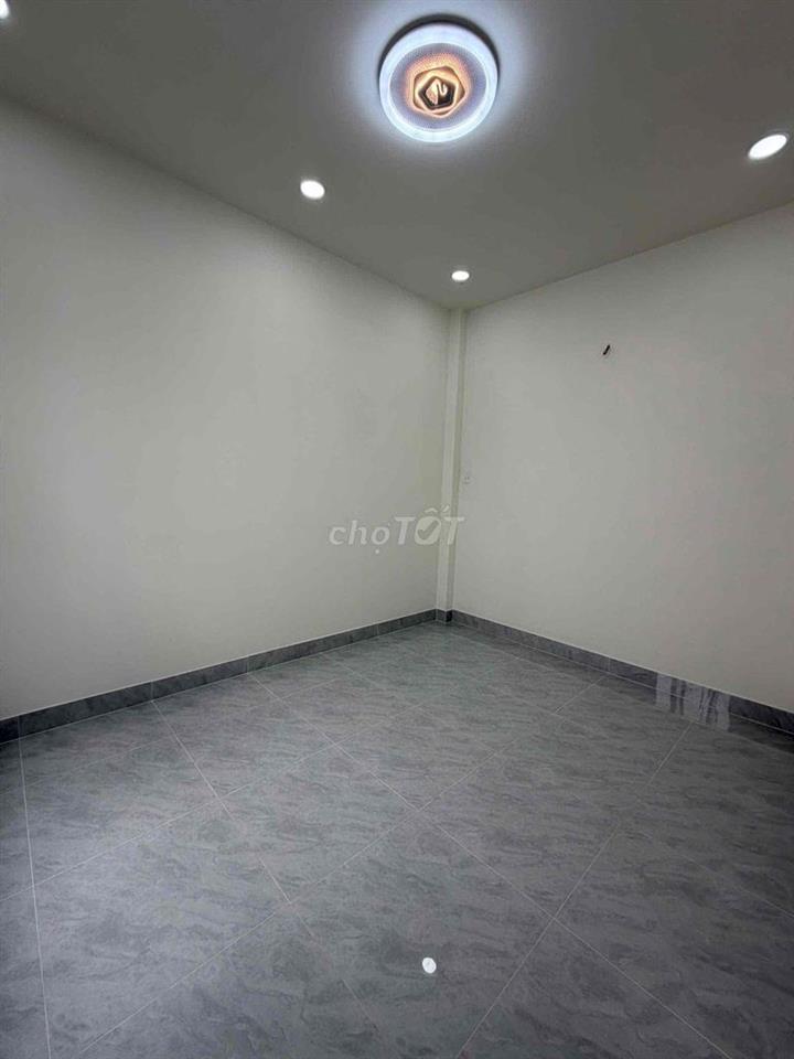 4,04m x 11,5m ( nở hậu 4.12m) 👉Nhà: 1 trệt 1 lầu O🌙9🌿3🍀3🌸3🦋3🌼2🍃2🌪️8☀️3