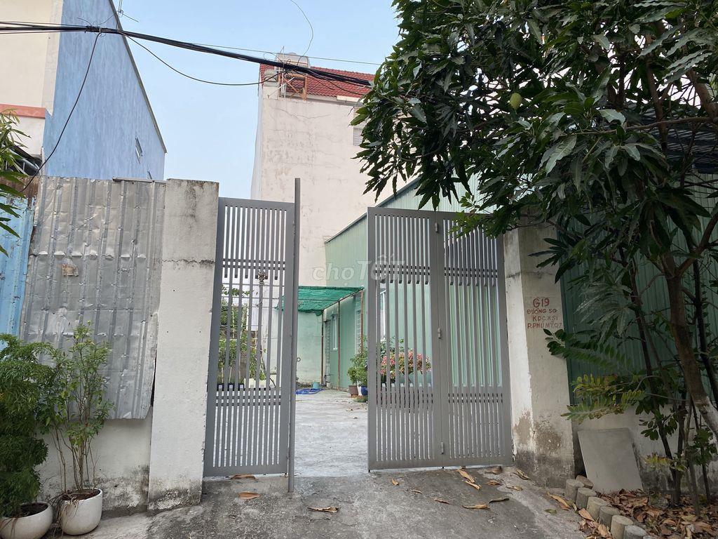 Cho thuê sân 60m2, gần cầu Phước Long