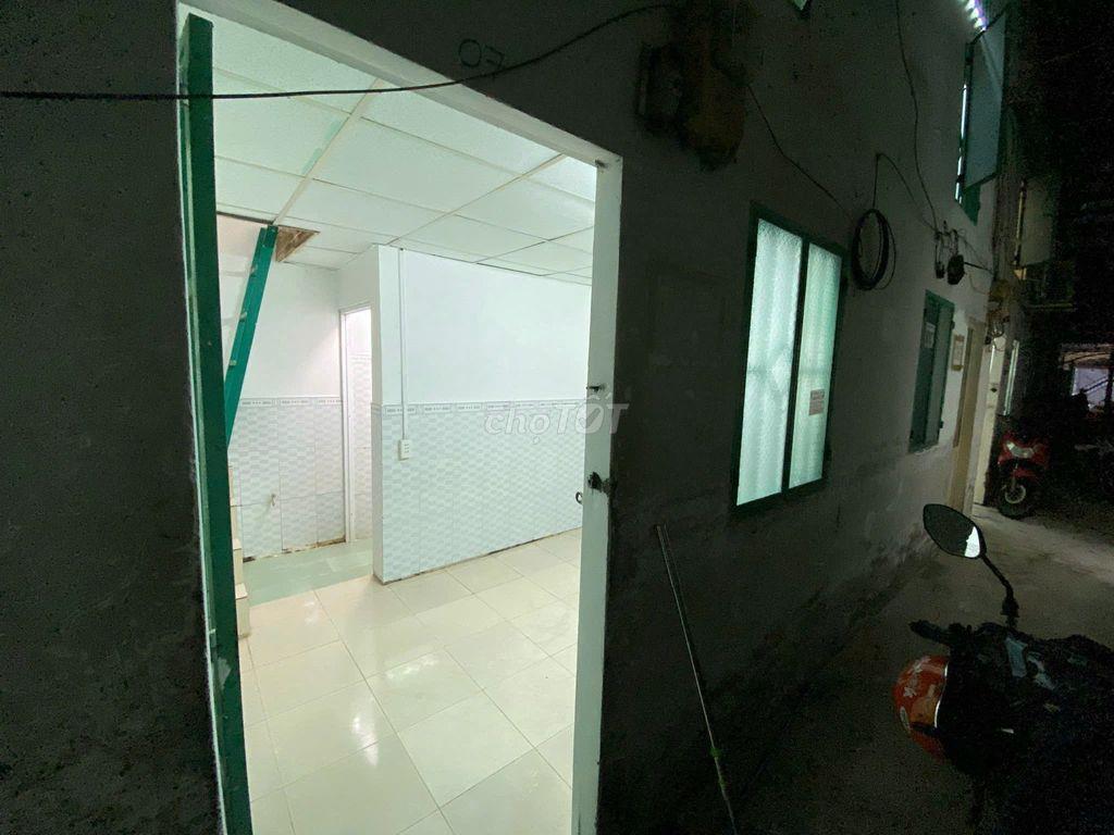 cho thuê phòng tại 1041 trần xuân  soạn phòng ở dc 2 -3 người 