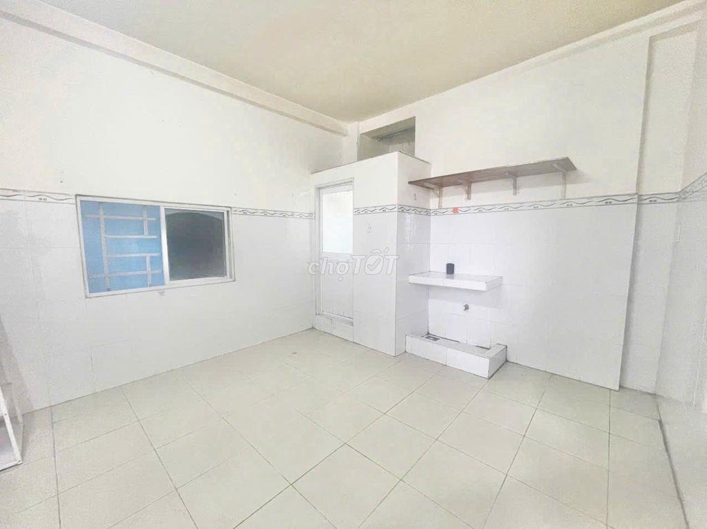 CHO THUÊ PHÒNG TRỌ TẠI NGUYỄN THỊ THẬP GẦN TRƯƠNG DH UFM