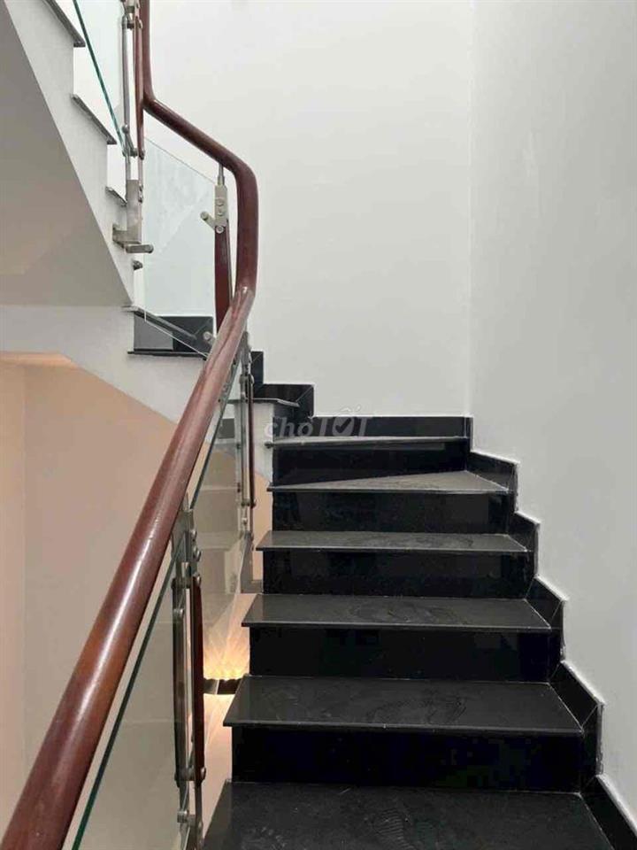 🏡 NHÀ ĐẸP – HẺM Ô TÔ – VỊ TRÍ KẾT NỐI GIAO THÔNG THUẬN TIỆN chỉ 6 tỷ 9
