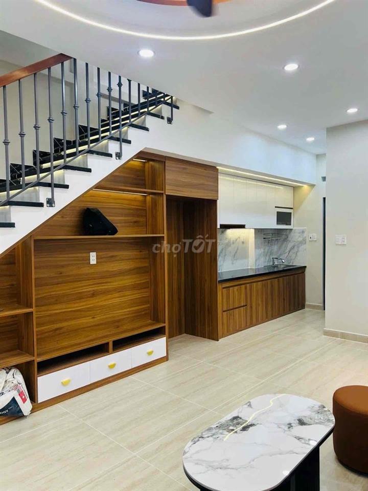 CHỈ 6 TỈ - SỞ HỮU NHÀ 3 PN - 4,3 x10 - GIÁP qQUẬN 10 - KHU LỮ GIA TÂN