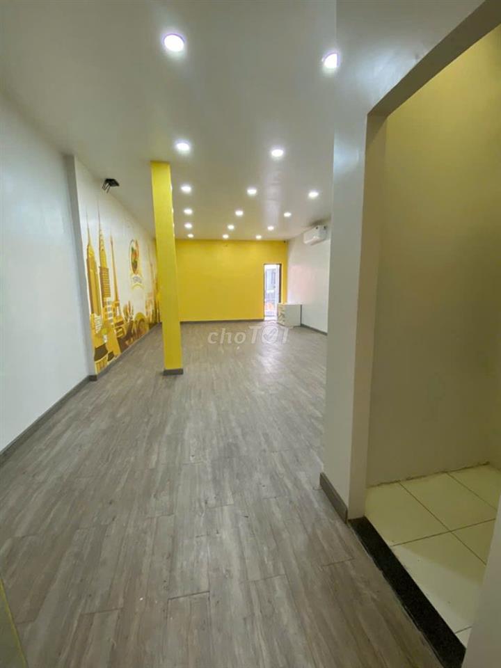 Cho thuê / chia sẻ văn phòng tại 105 Trần Quốc Hoàn, Tân Bình