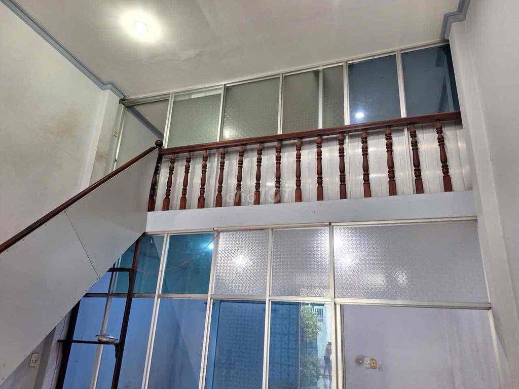 cần bán nhà cấp 4. 77m thổ cư. hẻm xe hơi