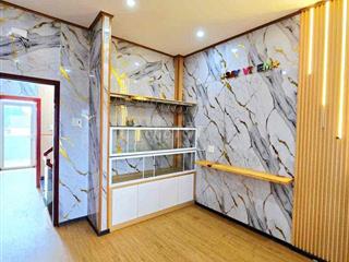 cần bán gâp nhà đep, khu dân cư yên tĩn