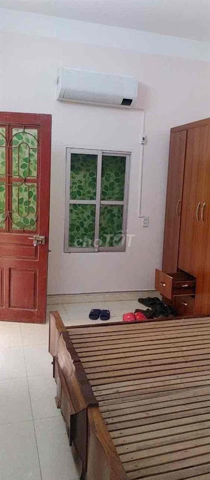 Chính chủ cho thuê tầng 1 ở nhà riêng ngõ 639 Hoàng Hoa Thám, không qu
