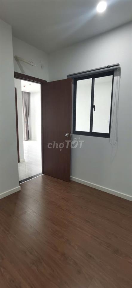 Cho thuê GẤP 2PN 5.5tr cụm Bcosn City