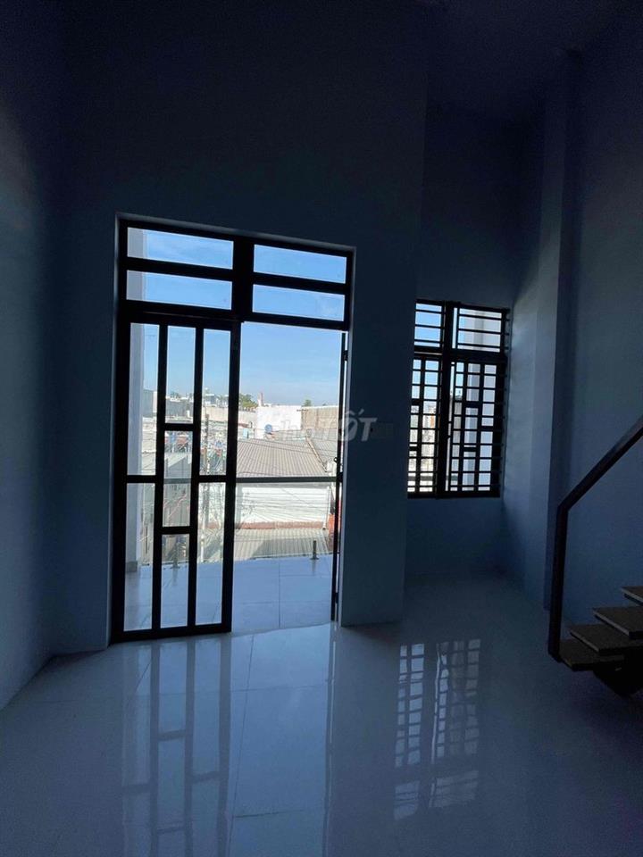 Hẻm Oto có mặt tiền kinh doanh và 3 phòng cho thuê