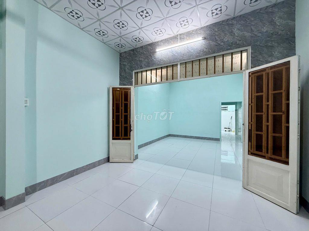 Bán nhà cấp 4 sổ riêng ngay trường Trịnh Hoài Đức