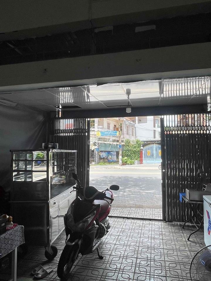 cần share mặt bằng buôn bán đồ mang đi tại đường Lê Hồng Phong