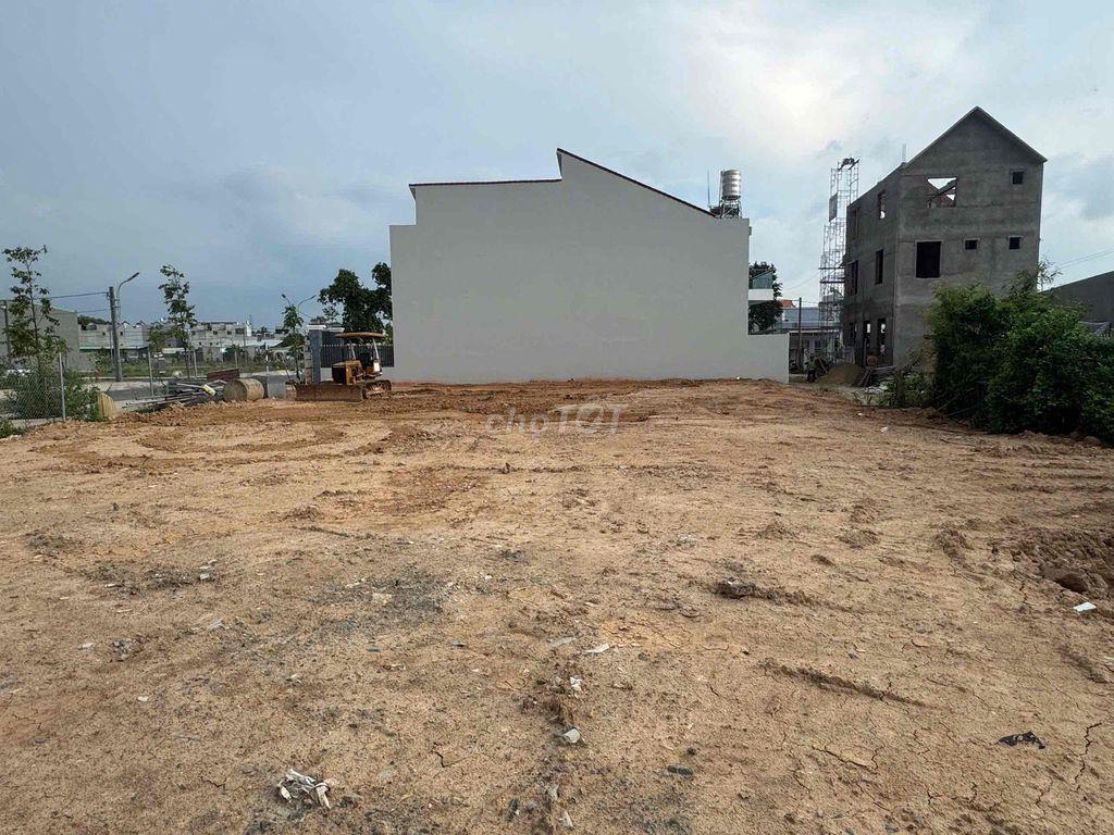 Cho thuê mặt bằng xưởng, kinh doanh hơn 800m2