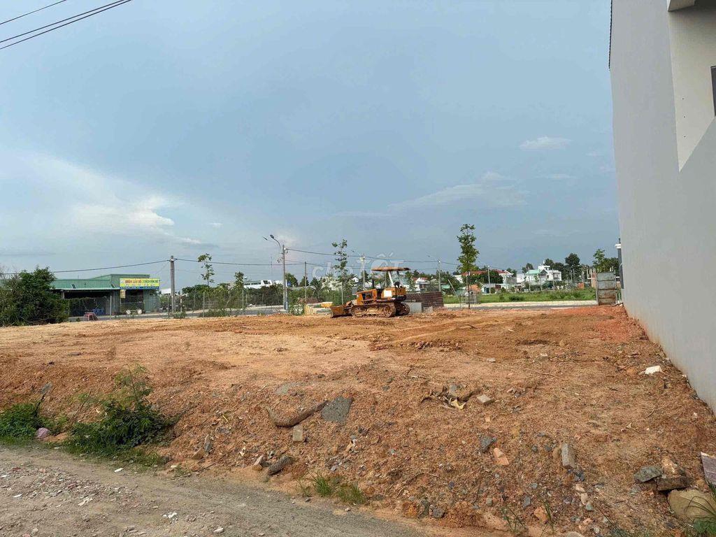Cho thuê mặt bằng xưởng, kinh doanh hơn 800m2