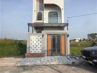 Bán Nhà Mới Xây Phong Cách Hiện Đại