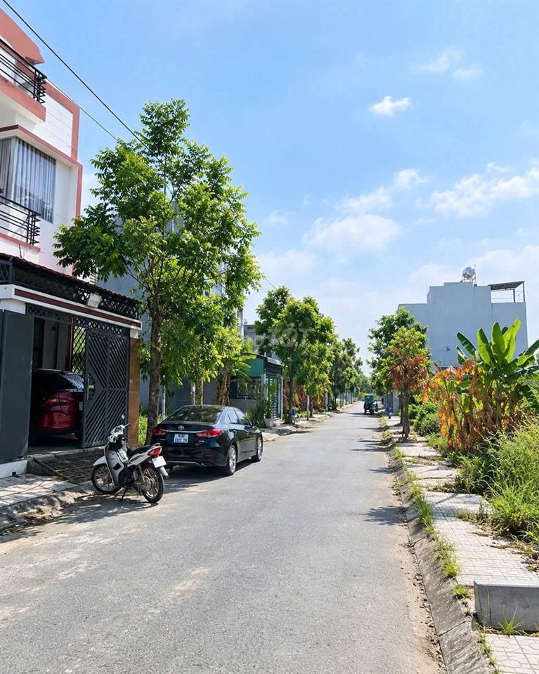 CHÍNH CHỦ BÁN GẤP NHÀ SỔ HỒNG RIÊNG- KĐT CÁT TƯỜNG PHÚ SINH